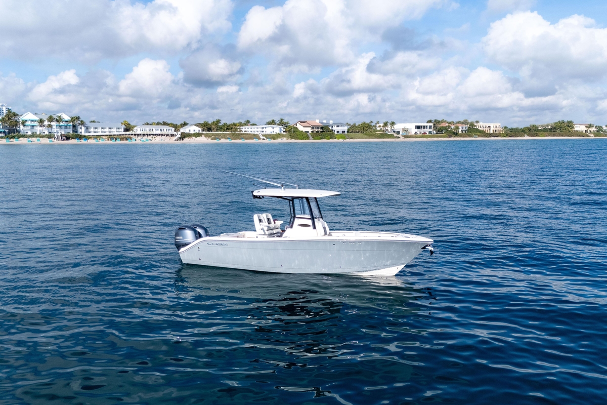 2021 Cobia 262 Center Console - Sold Boat