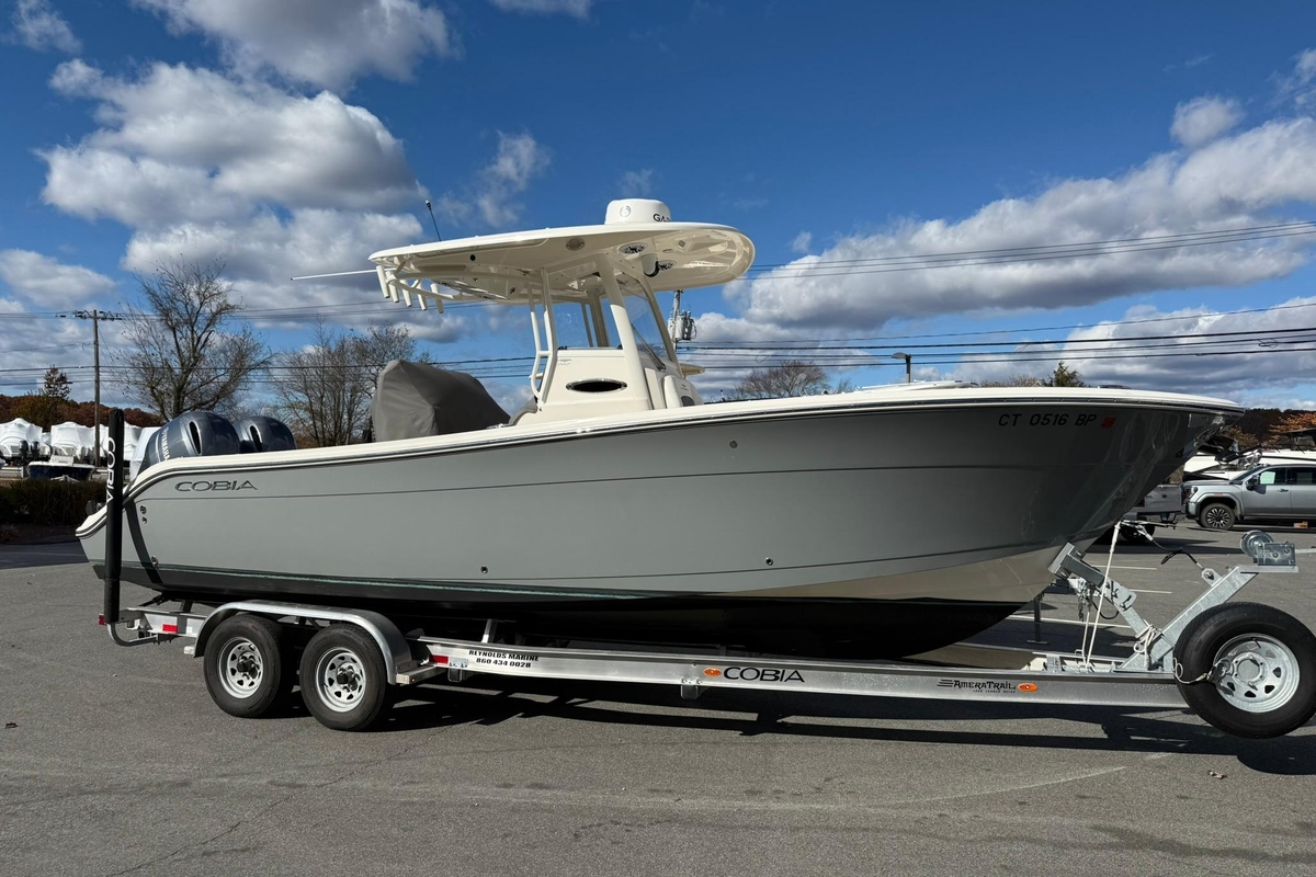 2022 Cobia 262 Center Console - Sold Boat