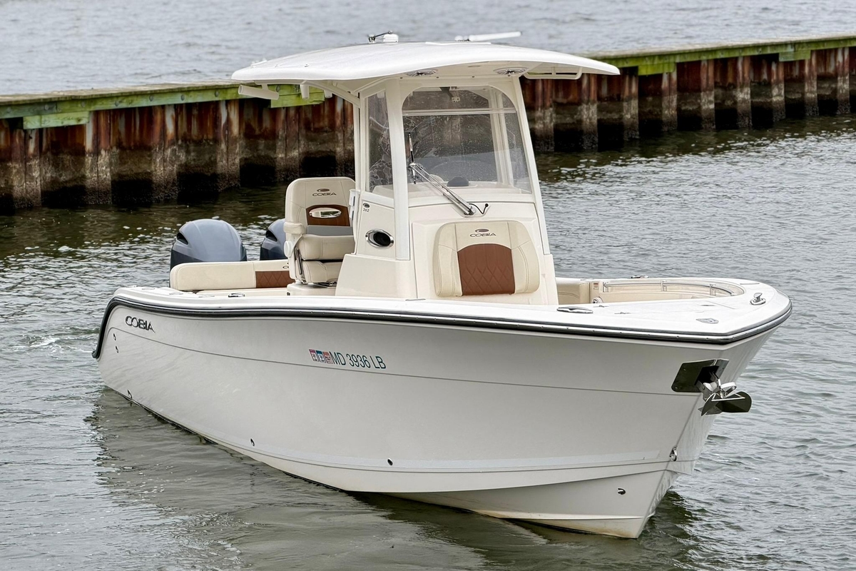 2023 Cobia 262 Center Console - Sold Boat