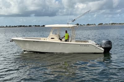 BOATZON | Cobia 301 Center Console 2018