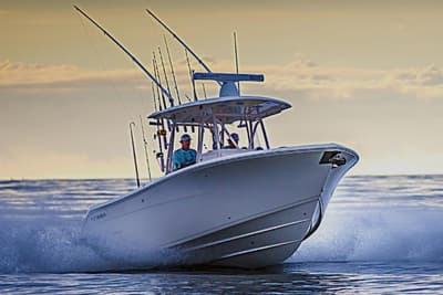 BOATZON | Cobia 301 Center Console 2020