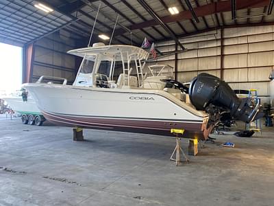 BOATZON | Cobia 301 Center Console 2021 BOATZON | Cobia 301 Center Console 2021