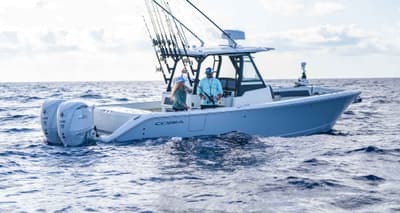 BOATZON | Cobia 305 Center Console 2026