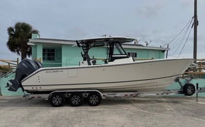 BOATZON | Cobia 305 Center Console 2026