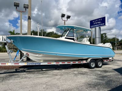 BOATZON | Cobia 305 Center Console 2027 BOATZON | Cobia 305 Center Console 2027
