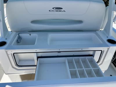 BOATZON | Cobia 305 Center Console 2027 BOATZON | Cobia 305 Center Console 2027