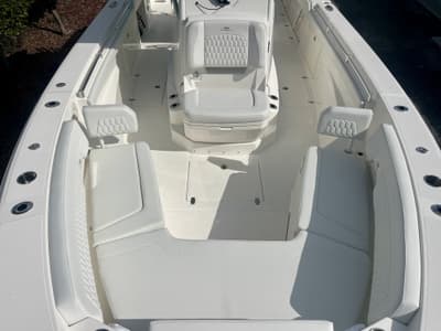 BOATZON | Cobia 305 Center Console 2027 BOATZON | Cobia 305 Center Console 2027