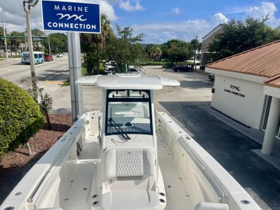 BOATZON | Cobia 305 Center Console 2027 BOATZON | Cobia 305 Center Console 2027