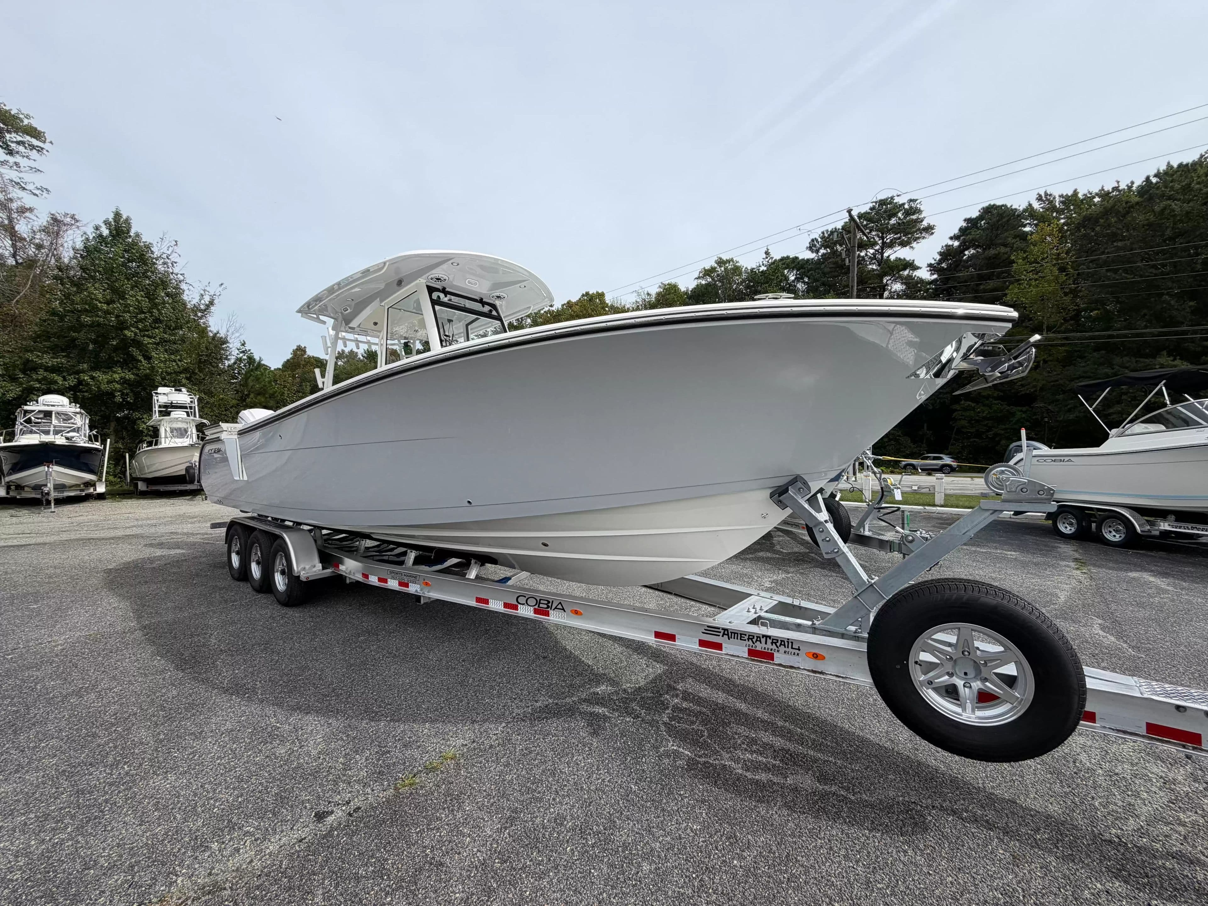 Cobia 320 Center Console 2027