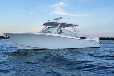 BOATZON | Cobia 330 Dual Console 2023
