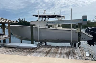 BOATZON | Cobia 344 Center Console 2016
