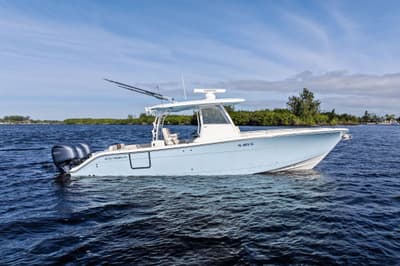 BOATZON | Cobia 350 Center Console 2023 BOATZON | Cobia 350 Center Console 2023