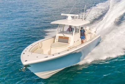BOATZON | Cobia 350 Center Console 2026