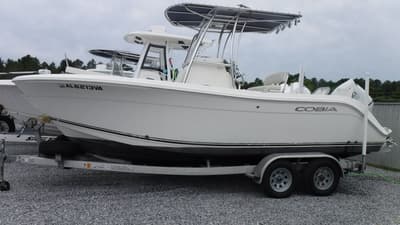 BOATZON | Cobia Boats 217CC 2014