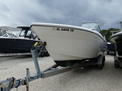 BOATZON | Cobia Boats 220 DC 2018