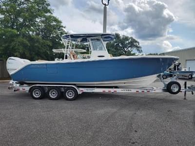 BOATZON | Cobia Boats 301 CC 2025