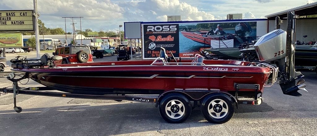 1998 Cobra Viper - Sold Boat