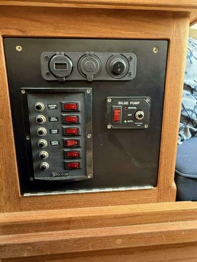 BOATZON | Com-Pac Horizon Cat 2023