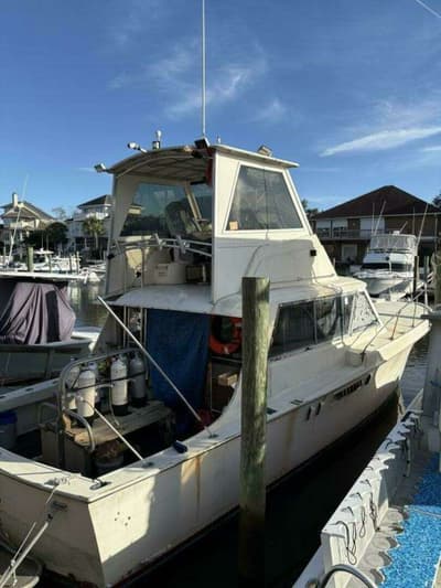 BOATZON | Commercial 41 Twin Cabin 1968