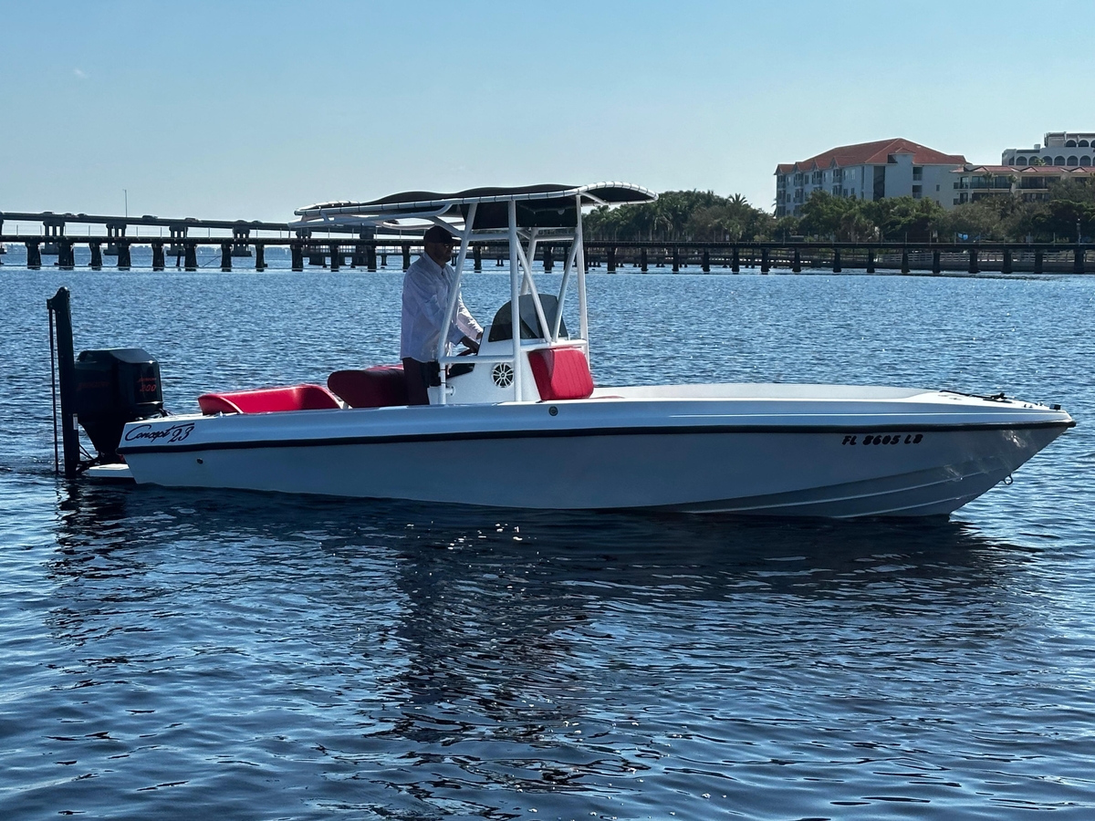 2000 Concept 23 - Sold Boat