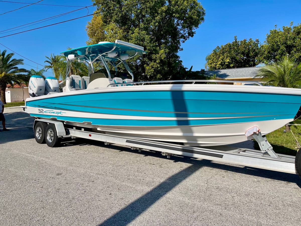 2020 Concept 32 - Sold Boat
