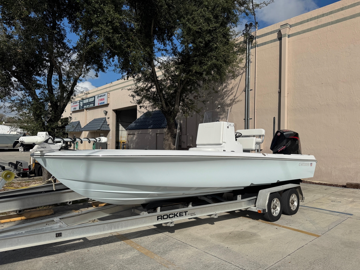 2025 Contender 23 Bay - Sold Boat