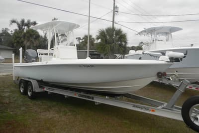 BOATZON | Contender 25 Bay 2020