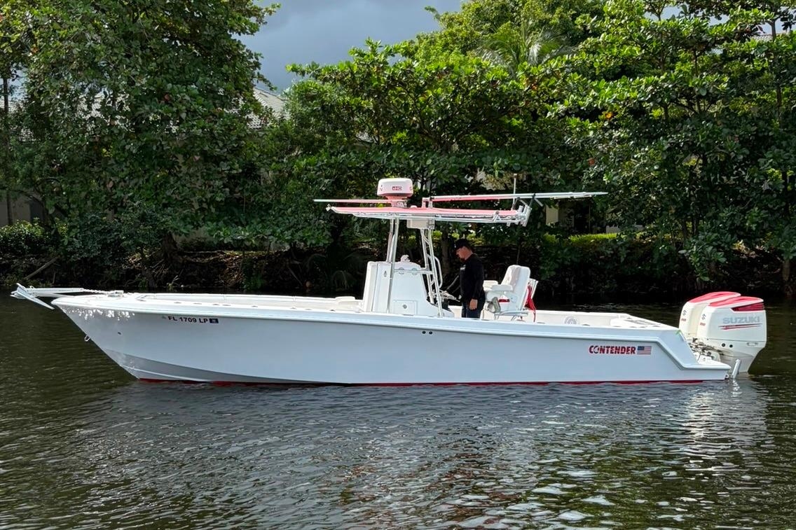 2001 Contender 27 Open CC - Sold Boat