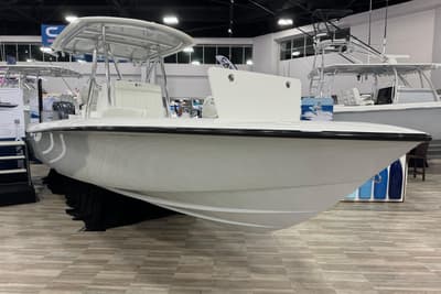 BOATZON | Contender 29 Bay 2027