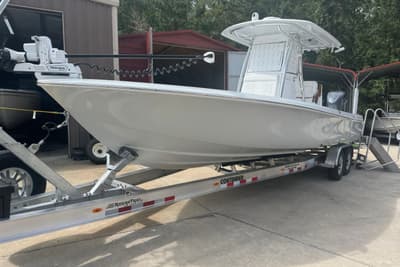 BOATZON | Contender 29 Bay 2027