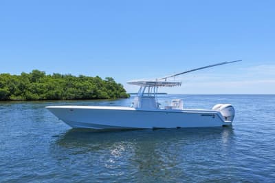 BOATZON | Contender 32 ST 2025