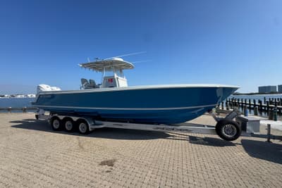 BOATZON | Contender 35 ST 2016