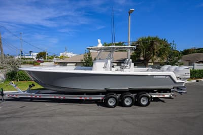 BOATZON | Contender 35 ST 2019