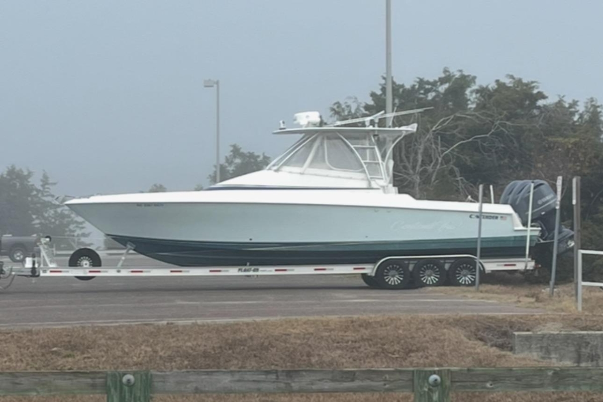 2008 Contender 36 Fisharound - Sold Boat