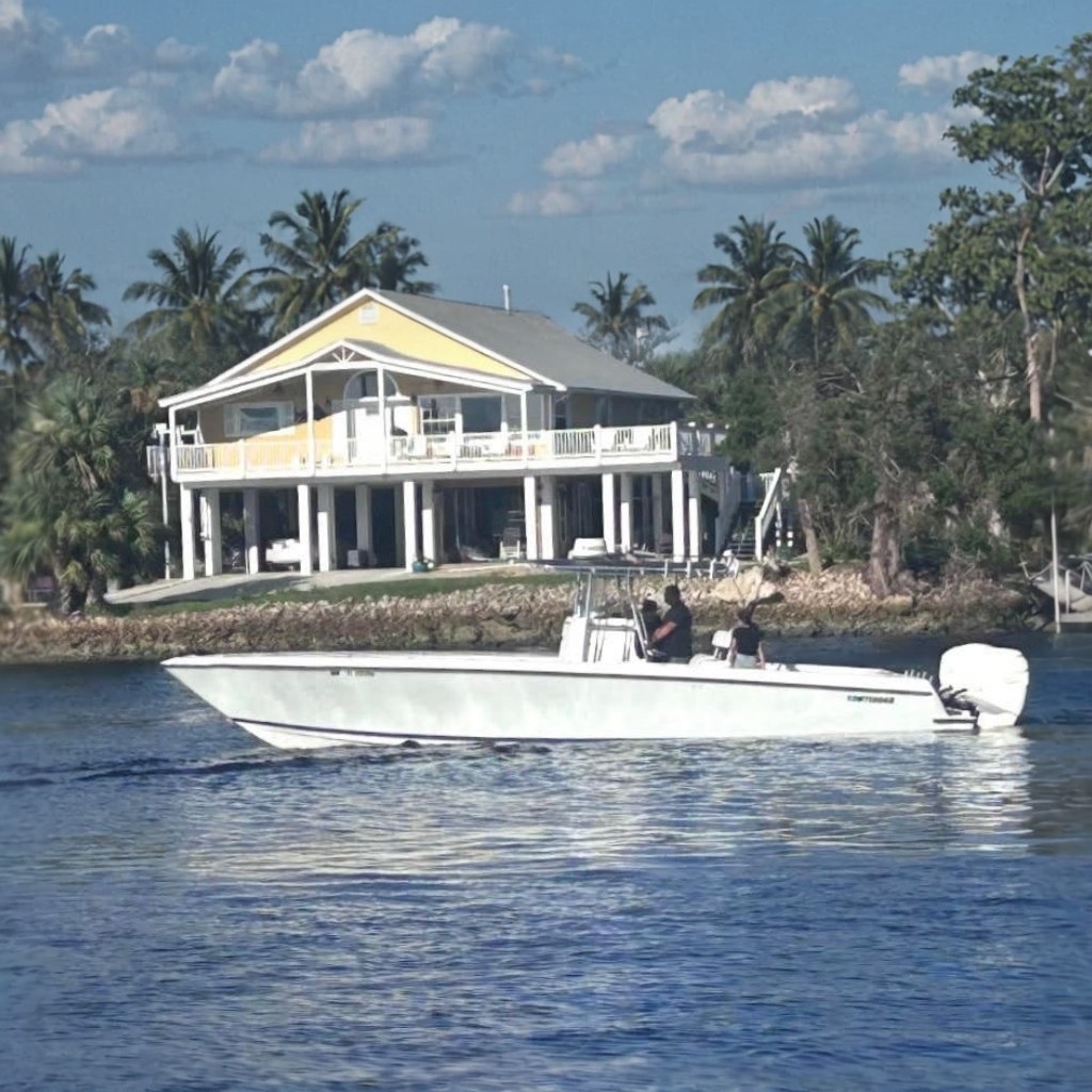 2005 Contender 36 Open - Sold Boat