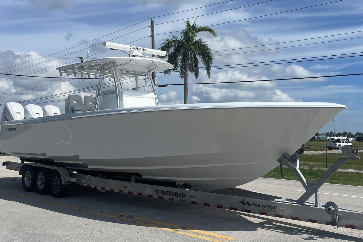 2024 Contender 39 ST - Sold Boat