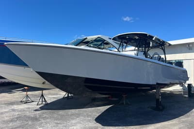 BOATZON | Contender 39 ST 2026