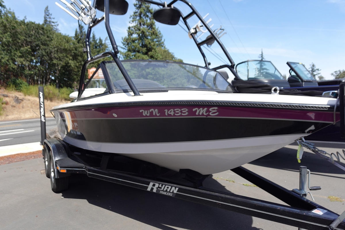 1993 Correct Craft Ski Nautique 200 Closed Bow - Sold Boat