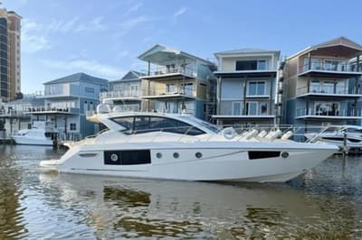 BOATZON | Cranchi M 44 HT 2016