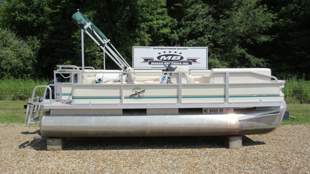 2004 Crest 18 Cruise - Sold Boat