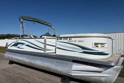 BOATZON | Crest 2260 Pro RLE 2008
