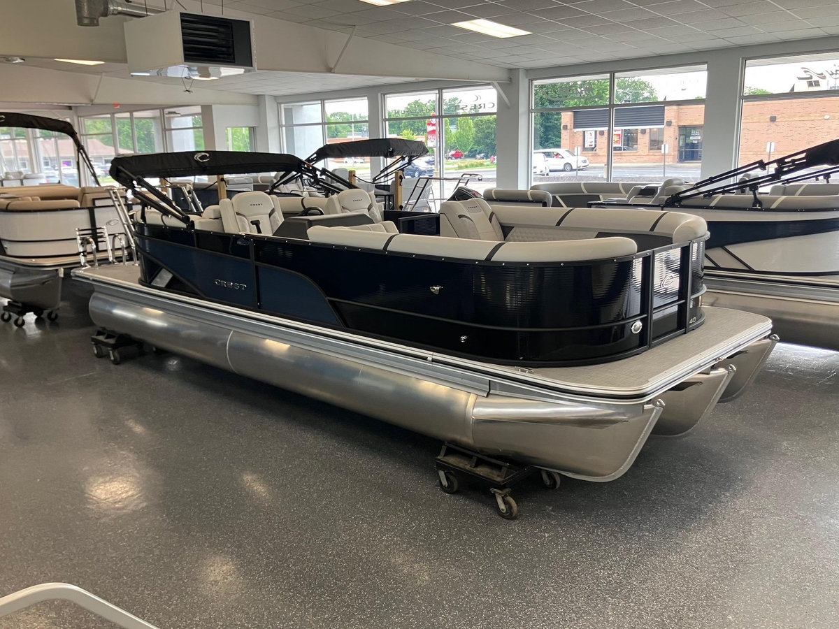 2025 Crest 240 SLC Classic LX - Sold Boat