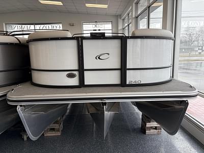 BOATZON | Crest 240SLC 2025
