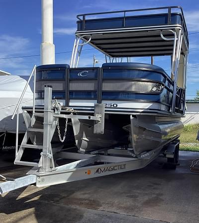BOATZON | Crest CARIBBEAN LX 250 L 2022 BOATZON | Crest CARIBBEAN LX 250 L 2022
