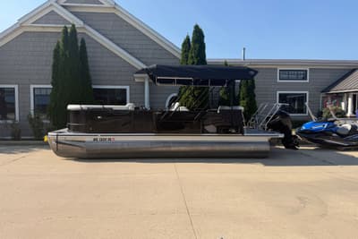 BOATZON | Crest Classic 220 2025