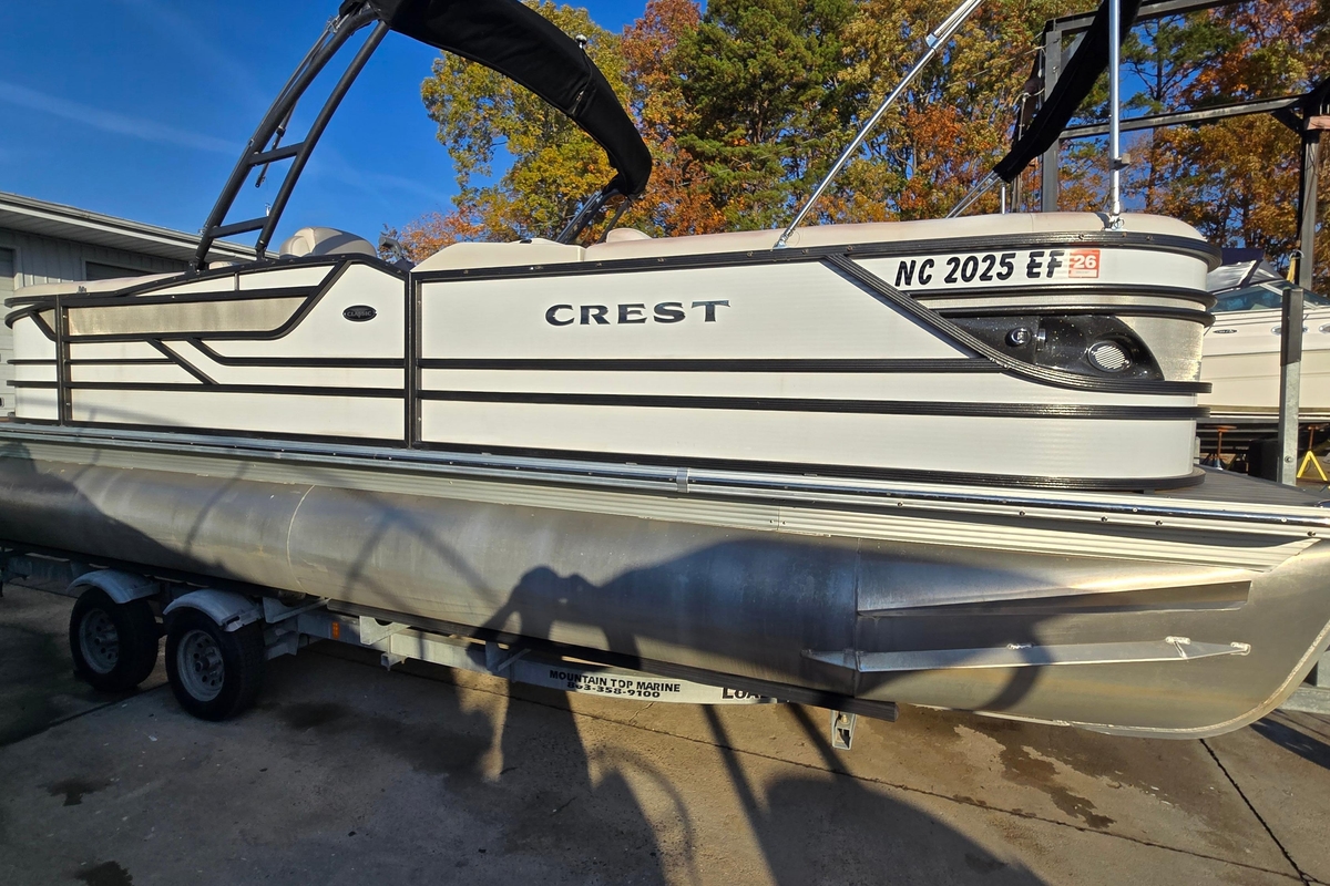 2017 Crest Classic 230 SLC - Sold Boat