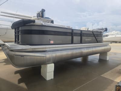BOATZON | Crest Classic DLX 220 SLC 2020