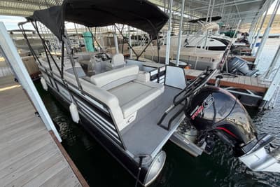 BOATZON | Crest Classic DLX 220 SLS 2022