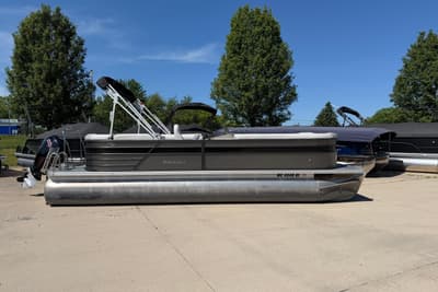 BOATZON | Crest Classic DLX 240 SL 2019