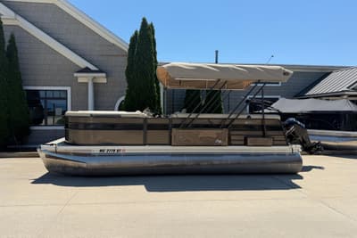 BOATZON | Crest Classic DLX SLS 220 2022 BOATZON | Crest Classic DLX SLS 220 2022